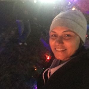 Meet your Posher, Adrienne